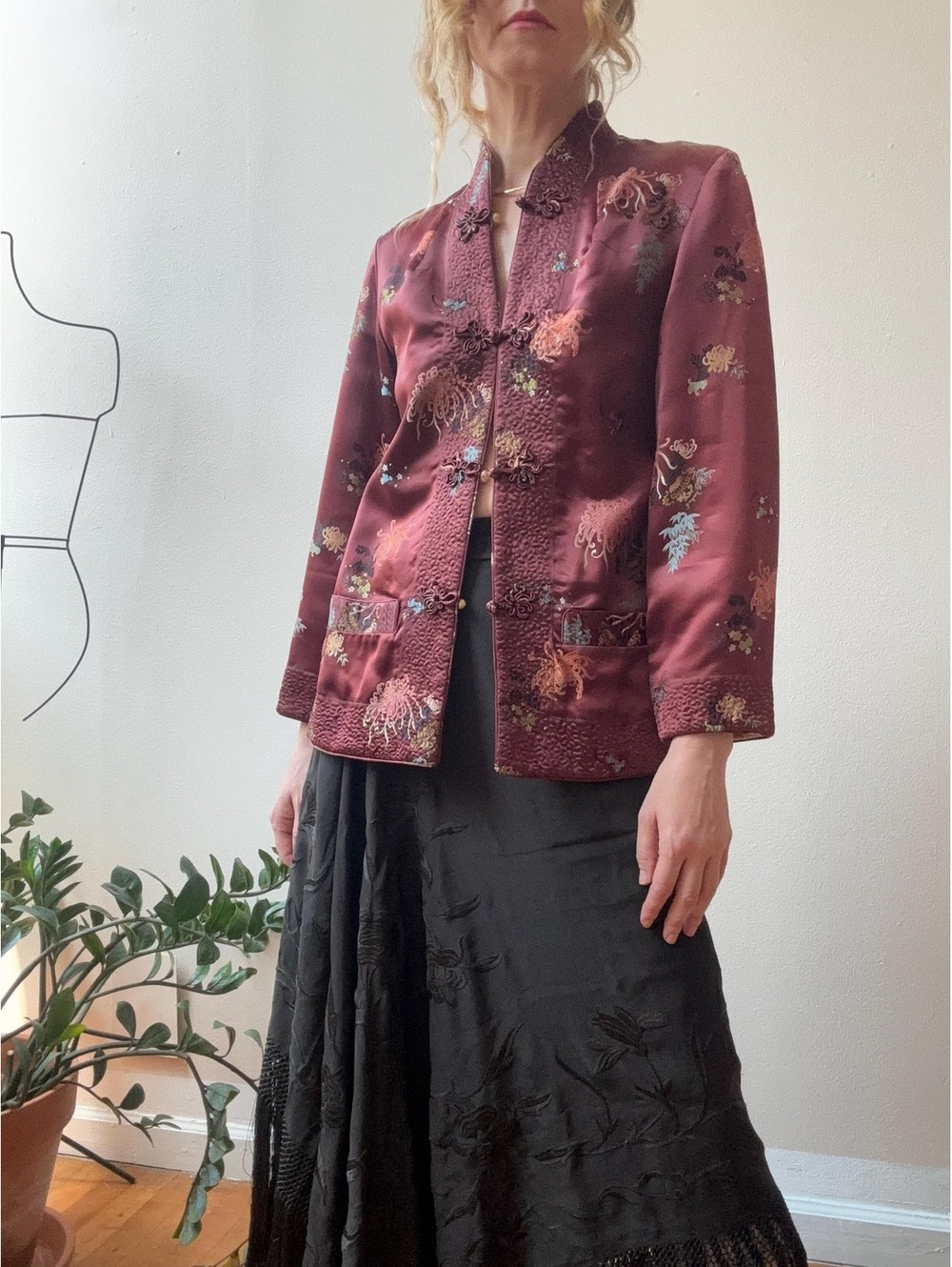 Vintage Silk Embroidered Frog Closure Chinese Jacket